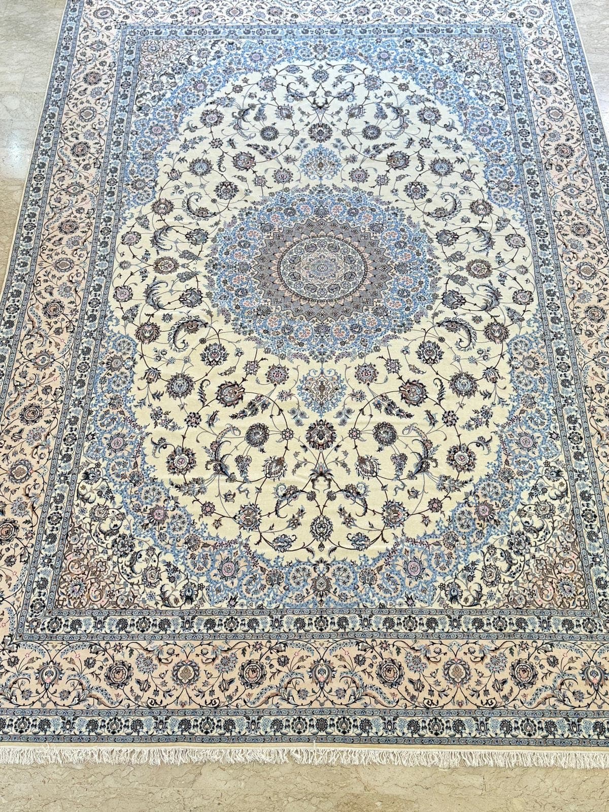 سجادة فارسية يدوية من نائين - من تصنيع حبيبيان - صوف وحرير view 2