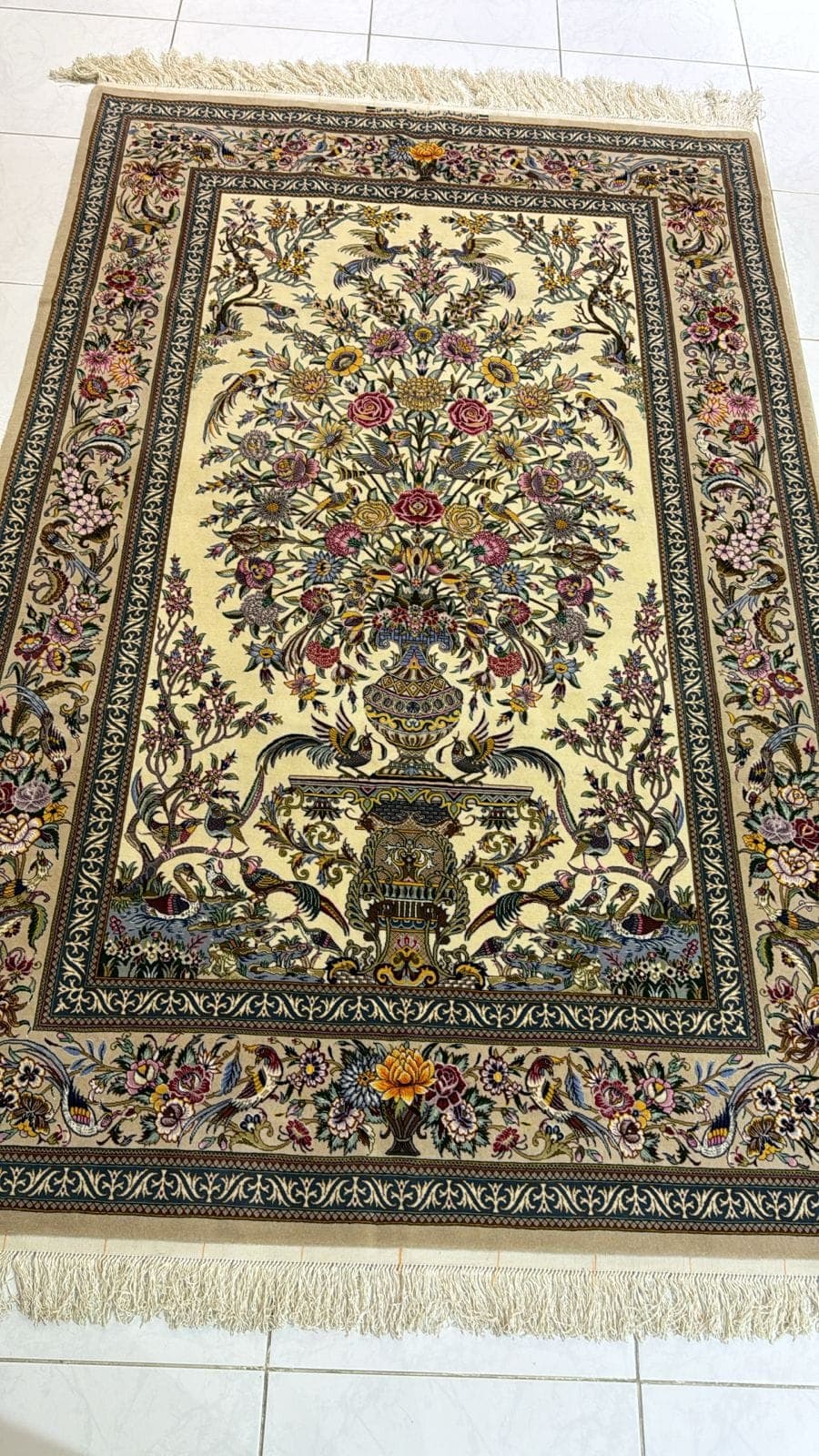 سجادة أصفهان إيمادي الفارسية اليدوية من الصوف والحرير – 2.35م × 1.50م view 3