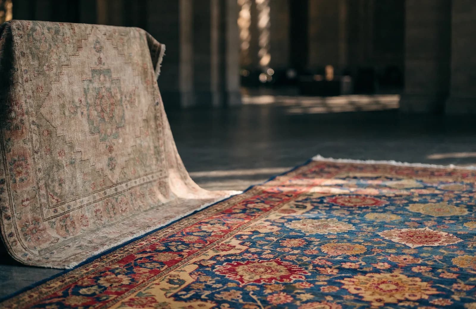 Antique vs New Persian Carpets: Which Holds Value?